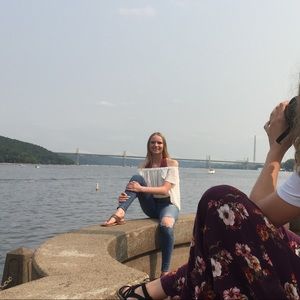 Meet your Posher, Abby